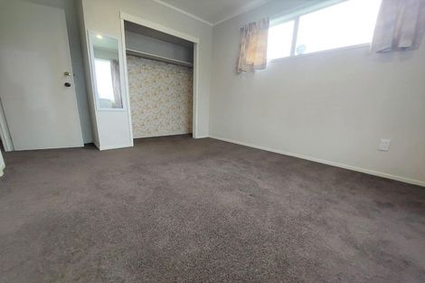 Photo of property in 111 Kemp Road, Massey, Auckland, 0614