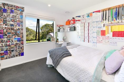 Photo of property in 87 Sheffield Road, Helensville, 0875