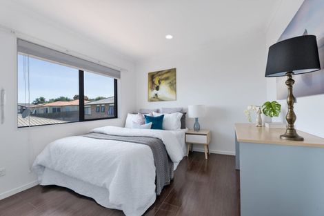 Photo of property in 24 Foundation Place, Glen Eden, Auckland, 0602