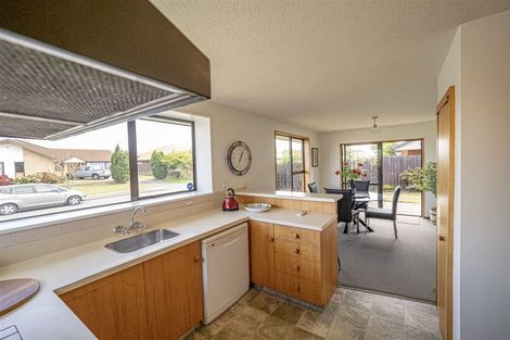 Photo of property in 1/35 Ben Nevis Drive, Broomfield, Christchurch, 8042