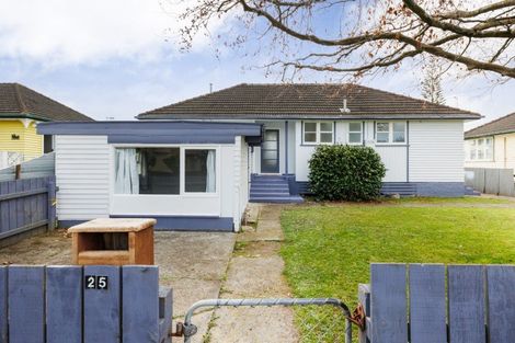 Photo of property in 25 Cardiff Street, Awapuni, Palmerston North, 4412