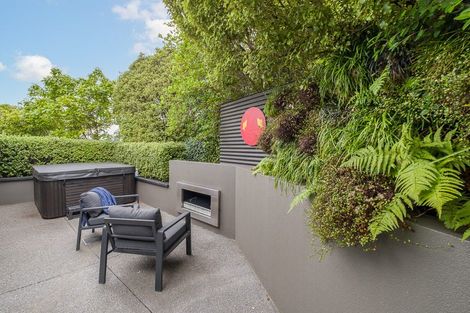 Photo of property in 36 Millhill Lane, Huntsbury, Christchurch, 8022
