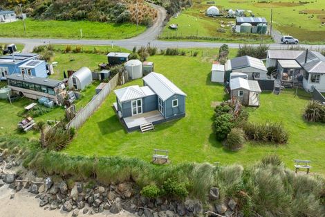 Photo of property in 60 Neva Street, Fortrose, Tokanui, 9875
