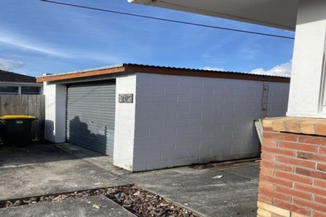 Photo of property in 20 Ocean View Road, Northcote, Auckland, 0627