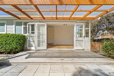 Photo of property in 10 Brandon Road, Manly, Whangaparaoa, 0930