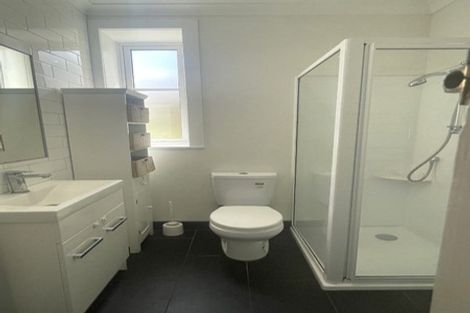 Photo of property in 34f1 Hawkestone Street, Thorndon, Wellington, 6011