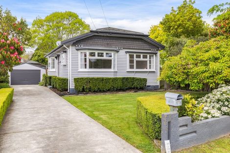 Photo of property in 15 Aorangi Road, Bryndwr, Christchurch, 8053