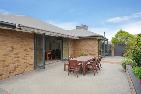 Photo of property in 43 Westpark Drive, Burnside, Christchurch, 8053
