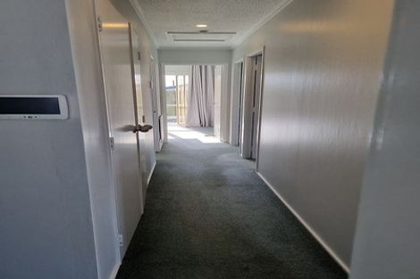 Photo of property in 9 Kerr Grove, Johnsonville, Wellington, 6037