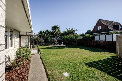 Photo of property in 70b Seaview Road, Paraparaumu Beach, Paraparaumu, 5032