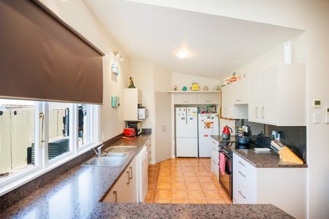 Photo of property in 93 Featherston Street, Takaro, Palmerston North, 4412