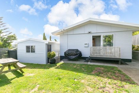 Photo of property in 80 Beazley Avenue, Paparangi, Wellington, 6037