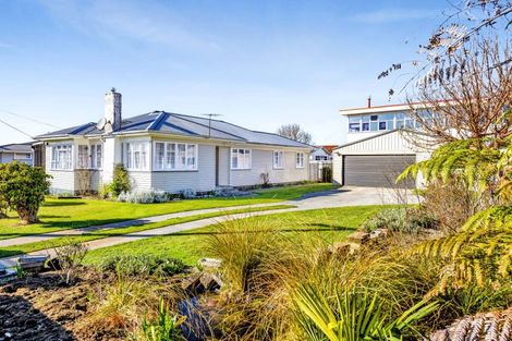 Photo of property in 49 Cloten Road, Stratford, 4332