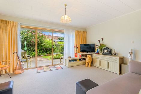 Photo of property in 20 Rewarewa Crescent, Waikanae, 5036