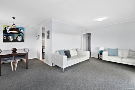 Photo of property in 15a Ngahere Views, Orewa, 0931