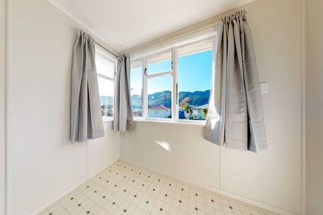 Photo of property in 11 Hamstead Street, Wainuiomata, Lower Hutt, 5014