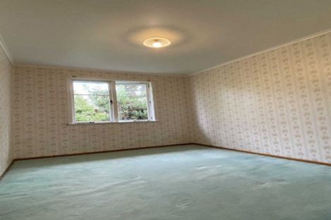 Photo of property in 62 Royal View Road, Te Atatu South, Auckland, 0610