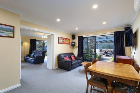 Photo of property in 11 Idesia Grove, Richmond, 7020