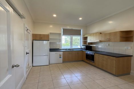 Photo of property in 13 Brougham Street, Mount Victoria, Wellington, 6011