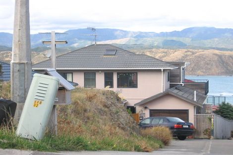 Photo of property in 2/35 Bowes Crescent, Strathmore Park, Wellington, 6022