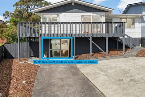 Photo of property in 2/1 Cantina Avenue, Bayview, Auckland, 0629