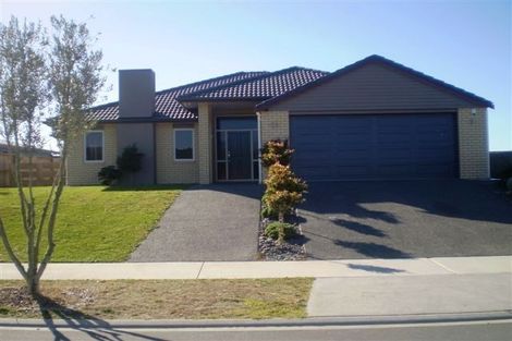 Photo of property in 37 Gibson Place, Papamoa Beach, Papamoa, 3118