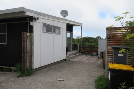 Photo of property in 84 Salford Street, Newlands, Wellington, 6037