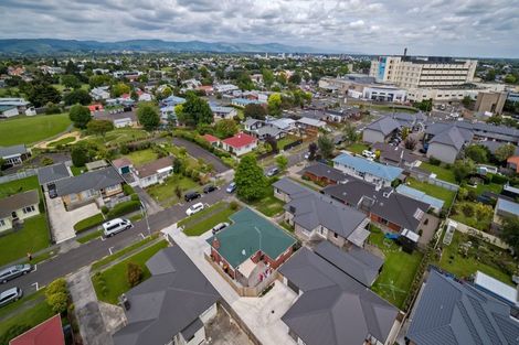 Photo of property in 15 Newhaven Place, Roslyn, Palmerston North, 4414