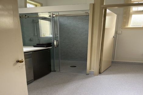 Photo of property in 9 Waiteata Road, Kelburn, Wellington, 6012