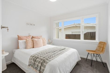Photo of property in 477 Kaikorai Valley Road, Bradford, Dunedin, 9011