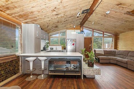 Photo of property in 55 Rimutaka Place, Titirangi, Auckland, 0604