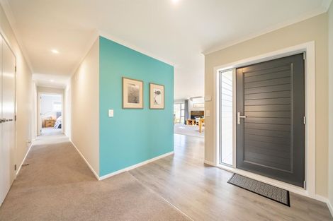 Photo of property in 51 Brian Morgan Terrace, Wainuiomata, Lower Hutt, 5014