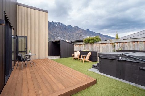 Photo of property in 93 Muster Road, Jacks Point, 9371