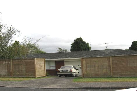 Photo of property in 3/2 Gregg Place, Sunnyvale, Auckland, 0612