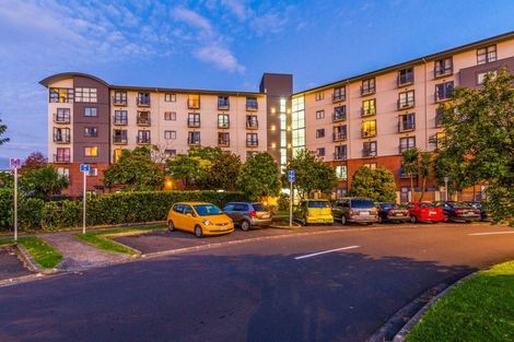 Photo of property in 4h/10 Crown Lynn Place, New Lynn, Auckland, 0600