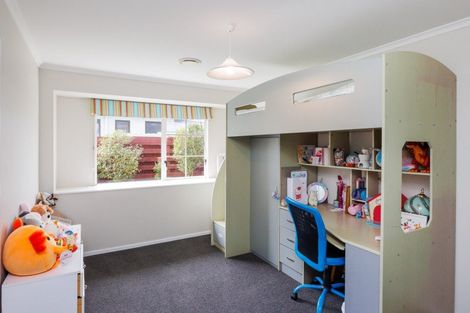 Photo of property in 10 Sandstrom Grove, Feilding, 4702