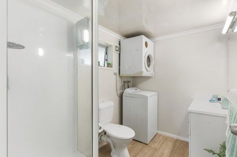 Photo of property in 8 Babington Place, Torbay, Auckland, 0630