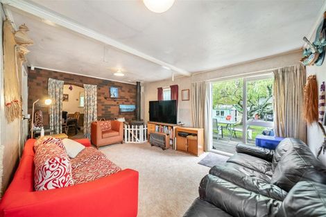 Photo of property in 16 Maymorn Road, Te Marua, Upper Hutt, 5018