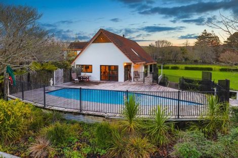 Photo of property in 31 Rangitopuni Road, Riverhead, 0793