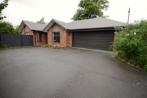 Photo of property in 2 Little Oaks Drive, Yaldhurst, Christchurch, 8042
