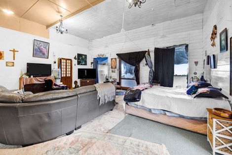 Photo of property in 2124 Eltham Road, Awatuna, Hawera, 4679