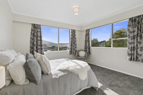 Photo of property in 37 Woodman Drive, Tawa, Wellington, 5028
