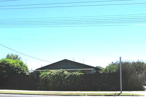 Photo of property in 1/65 Shakespeare Road, Milford, Auckland, 0620