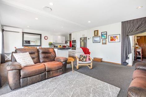 Photo of property in 8 Paremata Drive, Paremata, Porirua, 5024