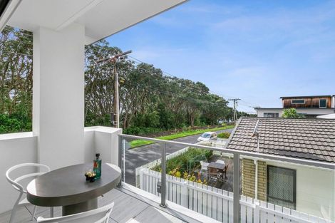 Photo of property in 15 Bulkeley Terrace, New Plymouth, 4310