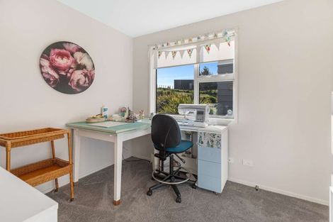 Photo of property in 76 Waitarere Rise Avenue, Waitarere, Levin, 5510