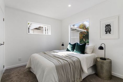 Photo of property in 34 Peach Road, Glenfield, Auckland, 0629