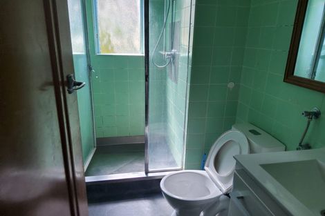 Photo of property in 2 Sugarloaf Road, Brooklyn, Wellington, 6021