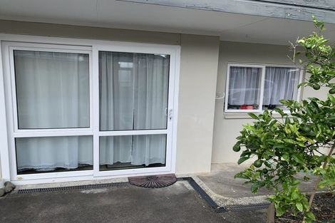 Photo of property in 2/7 Pinero Place, Bucklands Beach, Auckland, 2014