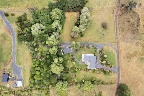 Photo of property in 37 Settlement Hill Road, Owaka, 9586